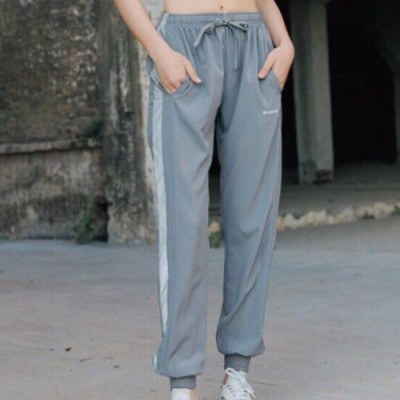 Quần dài jogger nữ vải dù hàng Quảng Châu phong cách thể thao, năng động