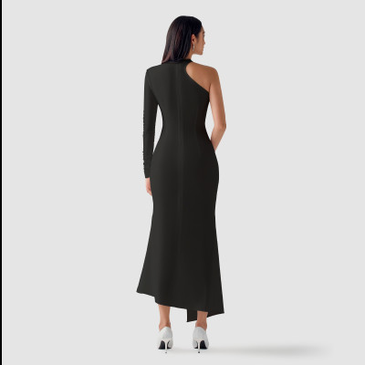 Đầm dự tiệc dáng ôm đuôi cá TITUS với vạt lệch màu đen thiết kế độc quyền WHITE CHIC