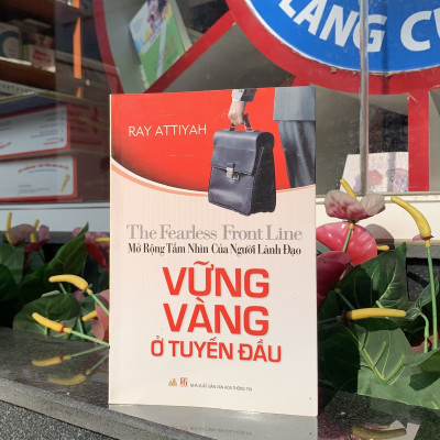 Vững Vàng Ở Tuyến Đầu - Vanlangbooks