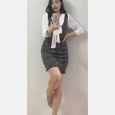 Váy dạ tweed phối cổ nơ