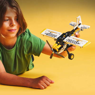 LEGO TECHNIC 42198 Đồ Chơi Lắp Ráp Máy Bay Cánh Quạt (333 Chi Tiết)
