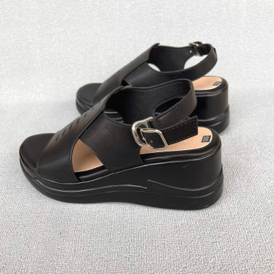 Giày Xăng đan nữ 7cm thời trang đế bằng pu siêu nhẹ màu đen Trường Hải XD145