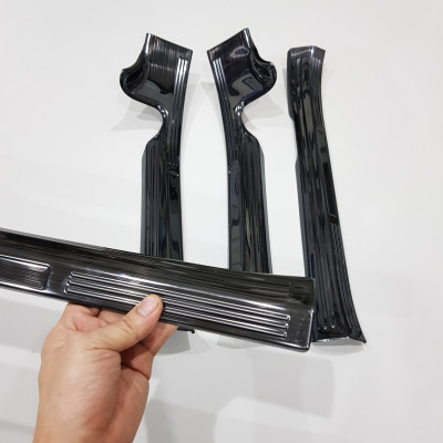 Bộ Ốp bậc cửa, Nẹp bước chân TITAN dành cho xe Mercedes GLC (200,250,300)