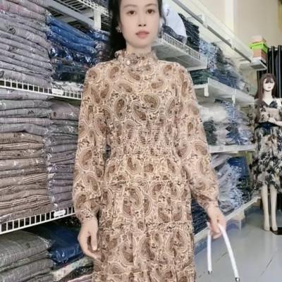 Đầm maxi cao cổ thanh lịch chun eo bản to xinh xắn.