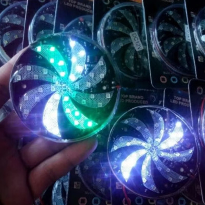 1 ĐÈN LED TRANG TRÍ XOAY CHONG CHÓNG HIỆU ỨNG NHIỀU MÀU SẮC CỰC ĐẸP LẮP XE MÁY ÔTÔ 