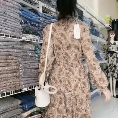 Đầm maxi cao cổ thanh lịch chun eo bản to xinh xắn.