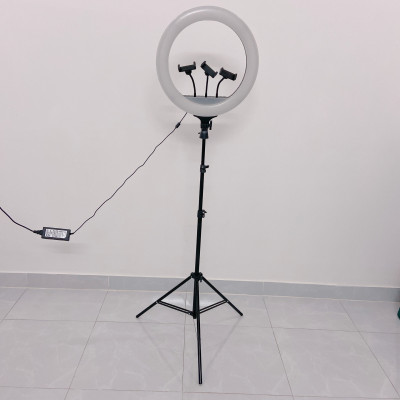Đèn Livestream size 26 36 45 cm và chân đế 2m hỗ trợ chụp ảnh Make up trang điểm nhiều chế độ sáng, kèm kẹp điện thoại - Hàng chính hãng