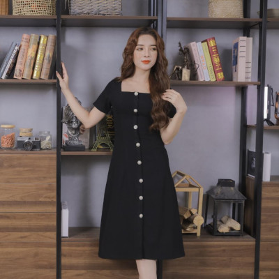 Váy Màu Đen Cúc Trước Thanh Lịch 23V008 Cao Cấp Pi Style