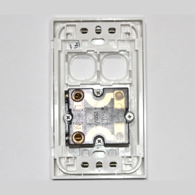 Ổ cắm đôi 2 chấu + 2 module hạt tròn Sino Vanlock S18U2XX