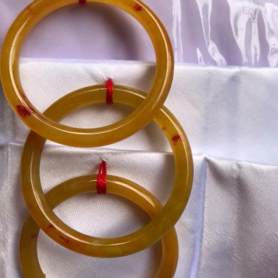 VÒNG TAY ĐÁ CẨM THẠCH VÀNG ANH TƯƠI BÓNG ĐẸP SIZE VÒNG 48MM NỮ MỆNH KIM THỔ, THUỶ