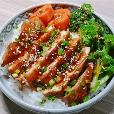 Sốt tẩm ướp Teriyaki hiệu Kikkoman Tasty Japan 150ml