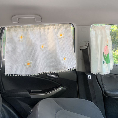 Rèm Vải Che Nắng Giác Hút Gắn Cửa Sổ Xe Ô Tô | Rèm Vải Gắn Cửa Sổ Xe Ô Tô Giác Hút Sử Dụng Chất Liệu Dày Dặn Chắn Tia UV, Giúp Giảm Nhiệt Độ Bên Trong Xe