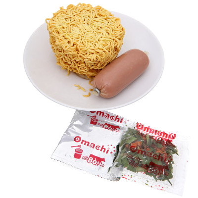 Thùng 24 ly mì khoai tây Omachi xốt bò hầm 113g (có cây thịt thật)
