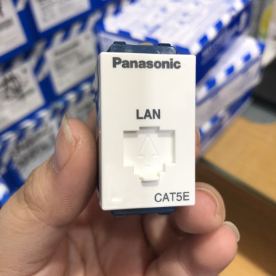 Ổ mạng CAT5 Panasonic WEV-2488SW dòng Wide - Hàng chính hãng