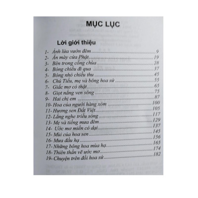 Sách - Tập Truyện Ánh Lửa Vườn Đêm - Chính Thông Book