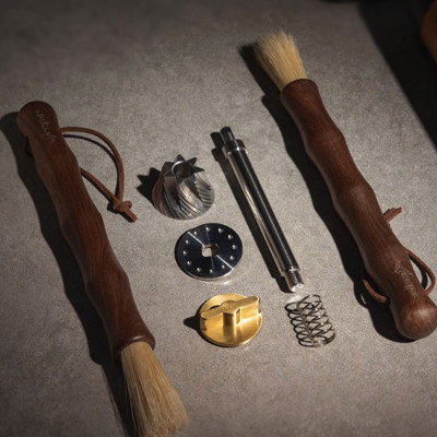 Cọ quét cà phê cán gỗ óc chó Feepie