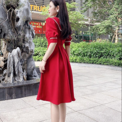 ĐẦM XÒE DỰ TIỆC CỔ VE CAO CẤP 2 MÀU ĐỎ ĐEN THANH LỊCH