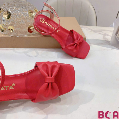Cao Gót Công Sở Hở Mũi 4 Phân RO693 ROSATA Tại BCASHOP Thiết Kế Nơ Ngang Duyên Dáng Và Thanh Lịch