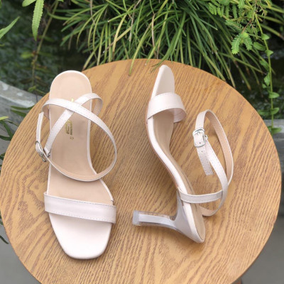 Sandal nữ cao gót hot trend  trẻ trung năng động 21367
