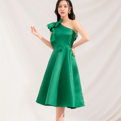 ĐẦM XÒE CỔ XÉO VAI ĐÍNH HOA LỚN 2463