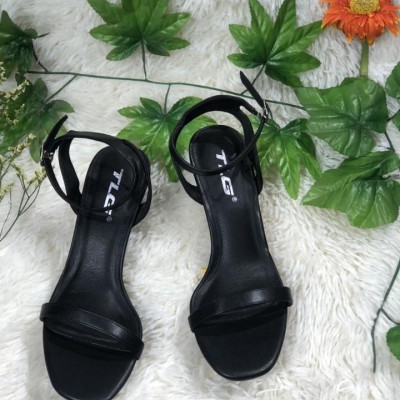 Sandal cao gót hot trend  trẻ trung năng động 20826