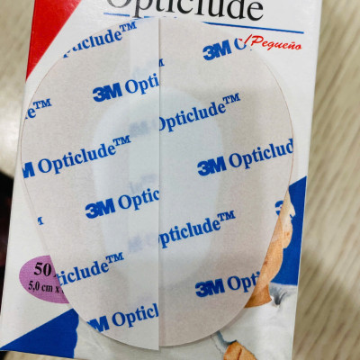 Combo 3 hộp băng dán mắt tập nhược thị 3M Nexcare cỡ bé 1537 cho trẻ dưới 4 tuổi, 50 miếng/hộp ( bao bì mới)