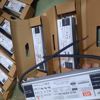 Nguồn LED 24V 10A HLG-240H-24 Meanwell Hàng nhập khẩu