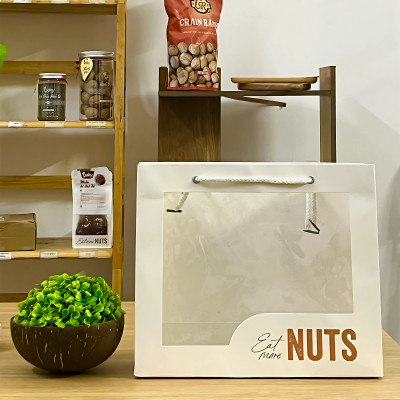 Quà Tặng Oaky - Combo Hạt Dinh Dưỡng Cao Cấp Hạnh Nhân, Nhân Óc Chó Vàng, Nho Khô - Tặng Túi Giấy Sang Trọng