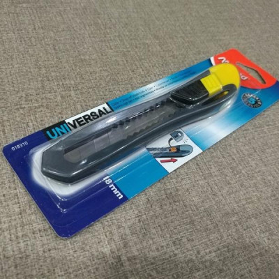 Dao Rọc Giấy Maped Plastic Phổ Thông 18 mm - 018310 - Màu Vàng